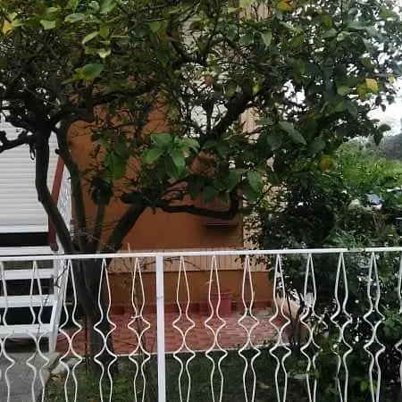 Bilocale Con Giardino Privato Rarissimo Apartment